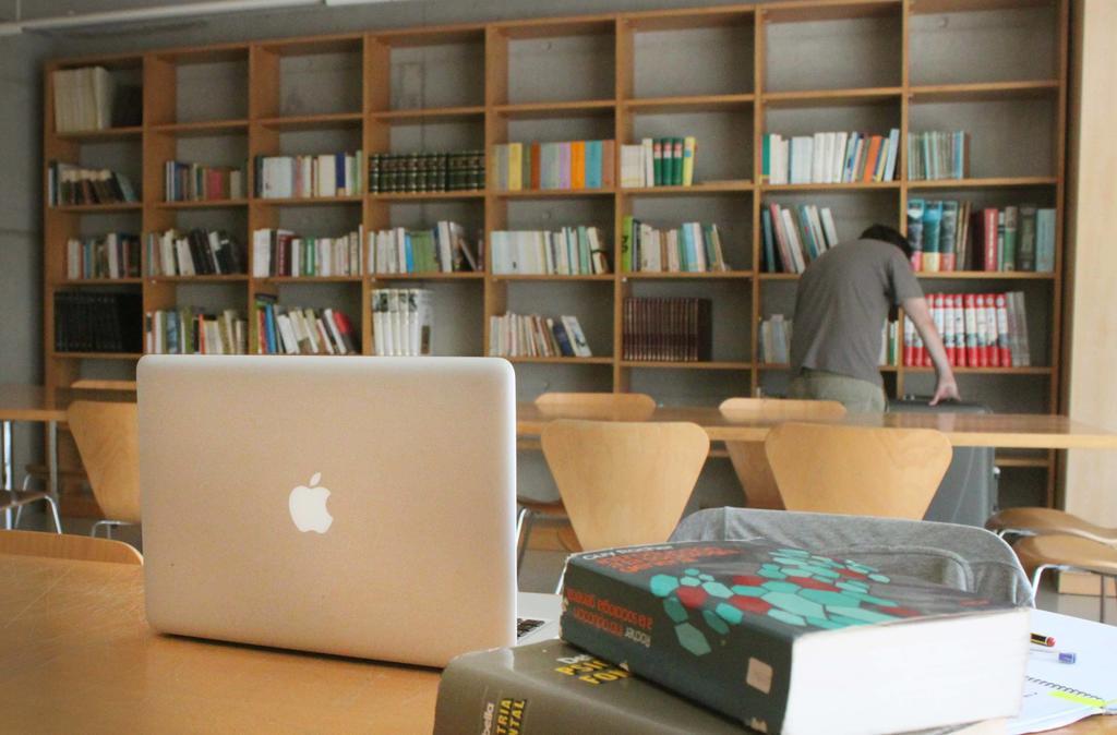 Residencia Universitaria Sant Joan Otel Reus Dış mekan fotoğraf